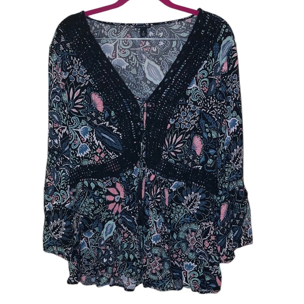 Torrid Babydoll Gauze Crochet Trim boho Lace-Up Top size 2 - Picture 2 of 9
